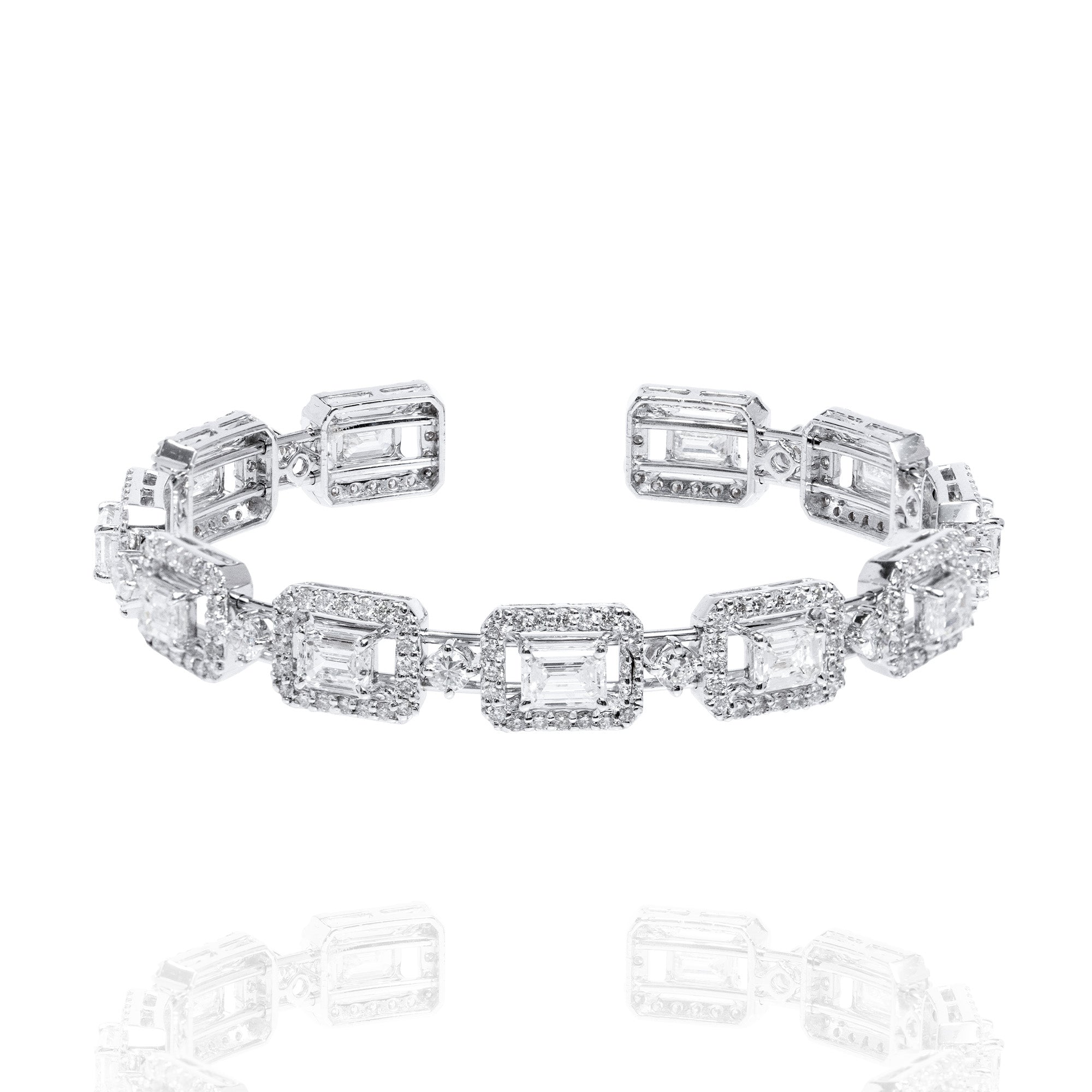 Elysia Diamond Bangle