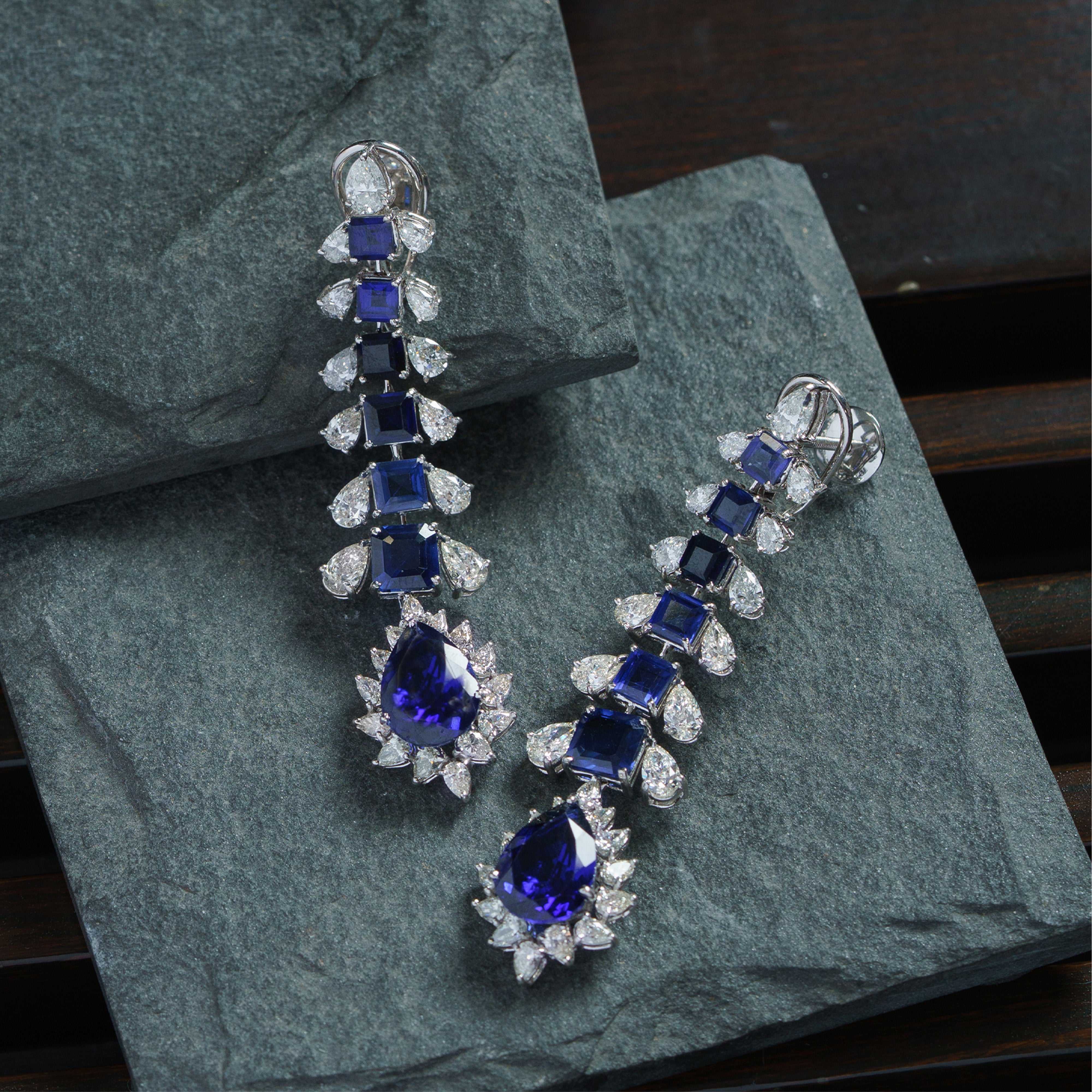 Aethel DIAMOND SAPPHIRE EARRINGS
