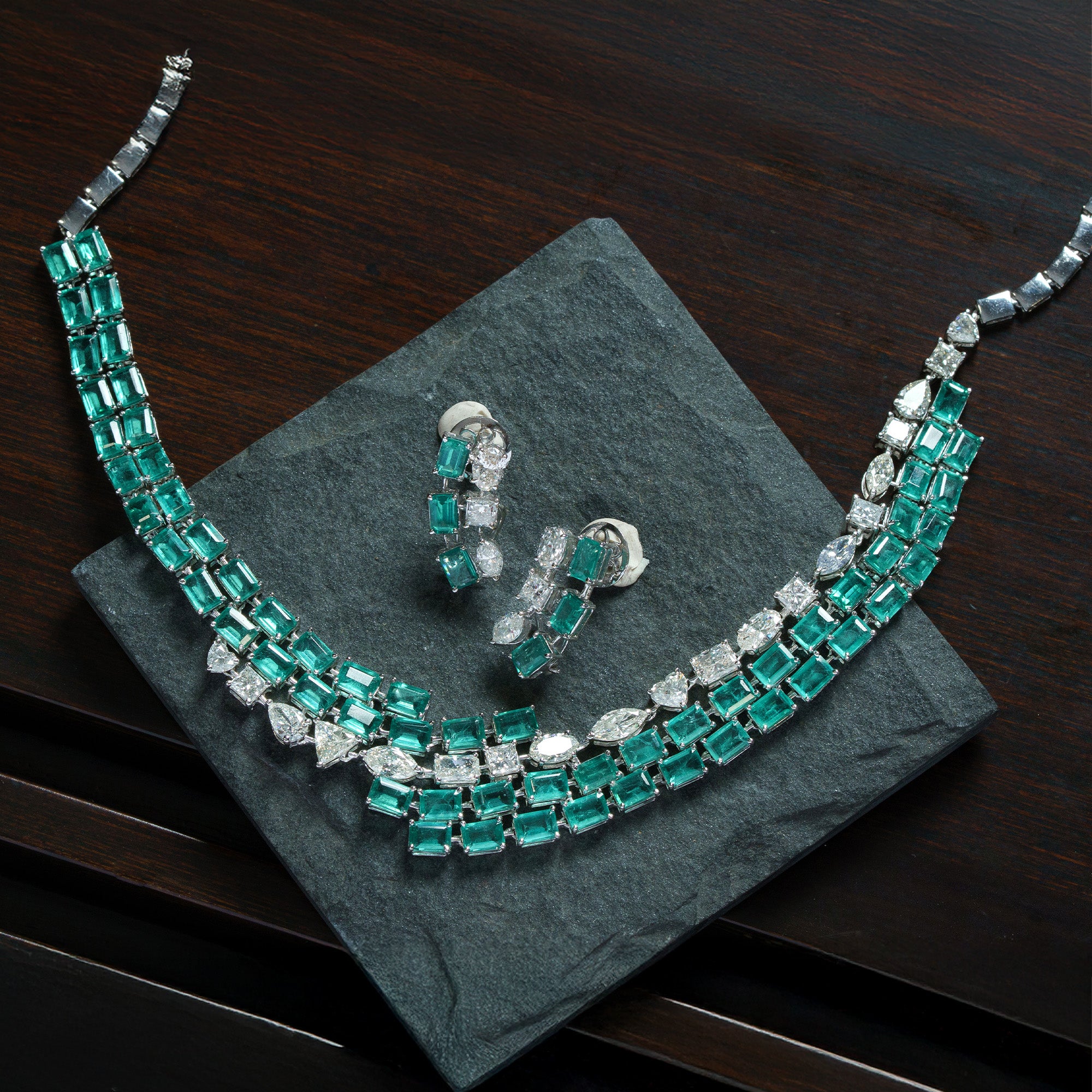 Zoya Diamond Emerald Necklace