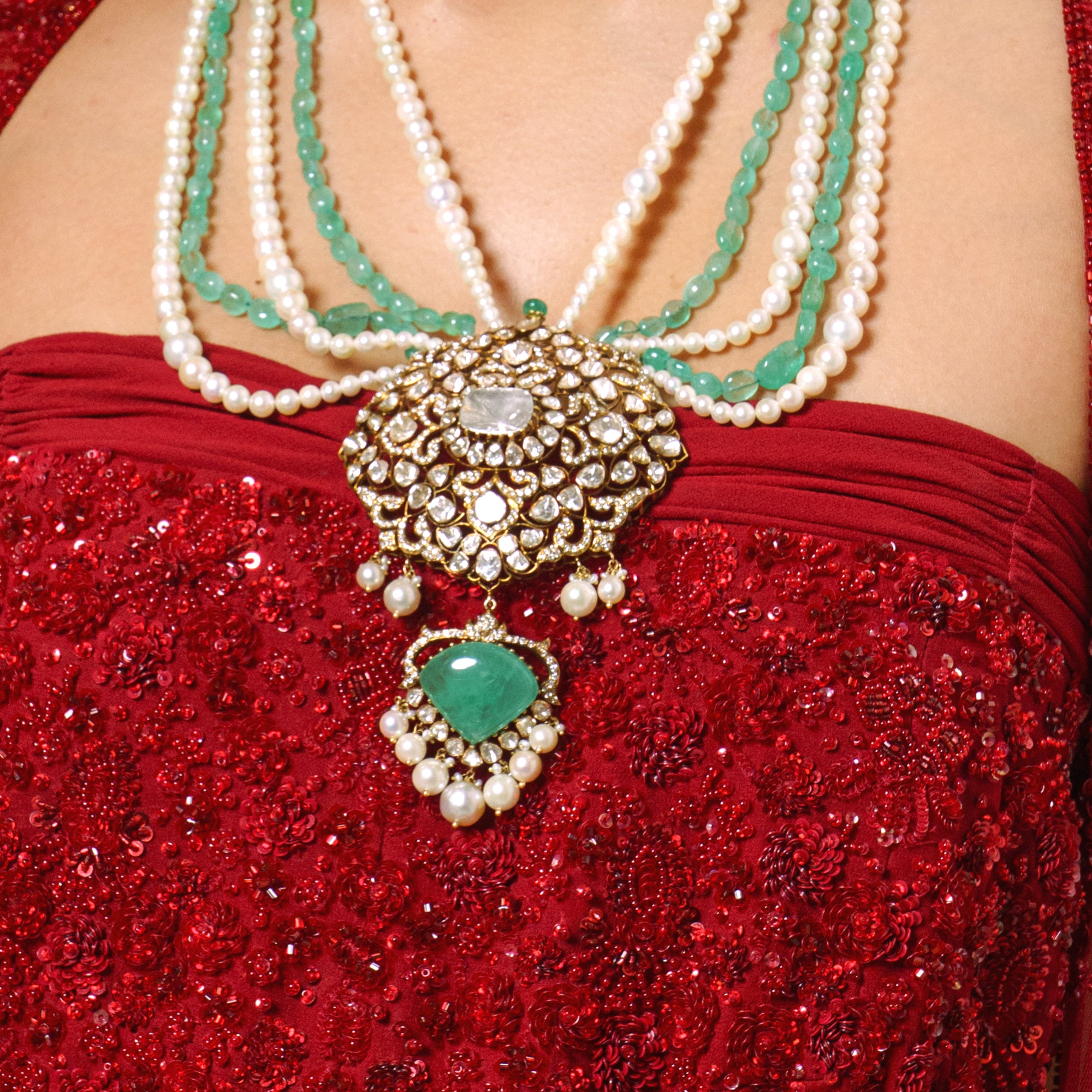 Aabroo Polki emerald Necklace