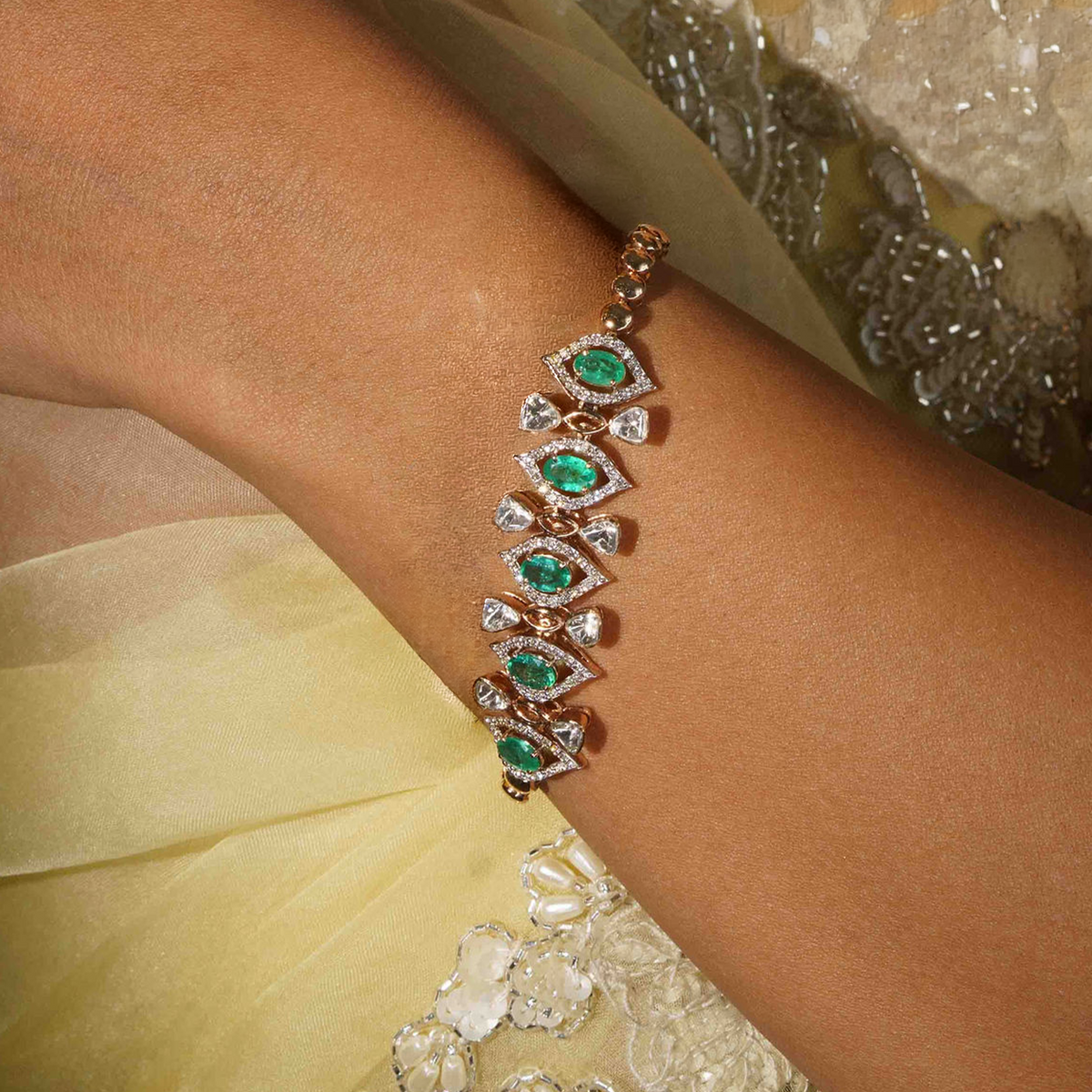 Aparna Polki Emerald Bracelet