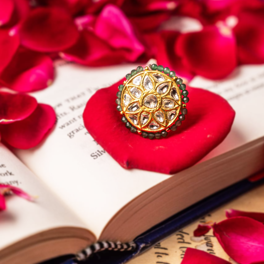 Naira Emerald Polki Ring