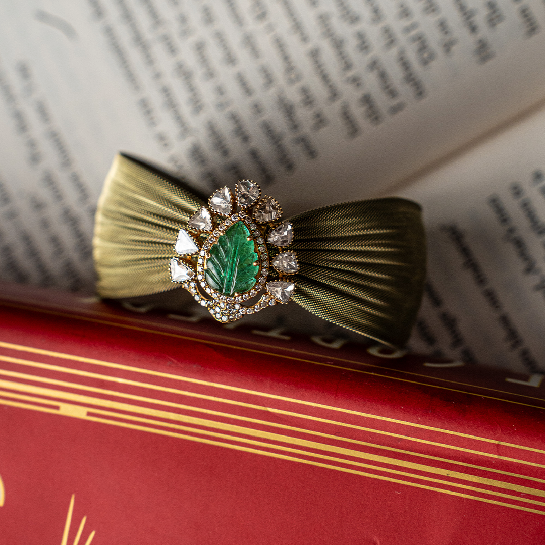 Crest Emerald Polki Cuff
