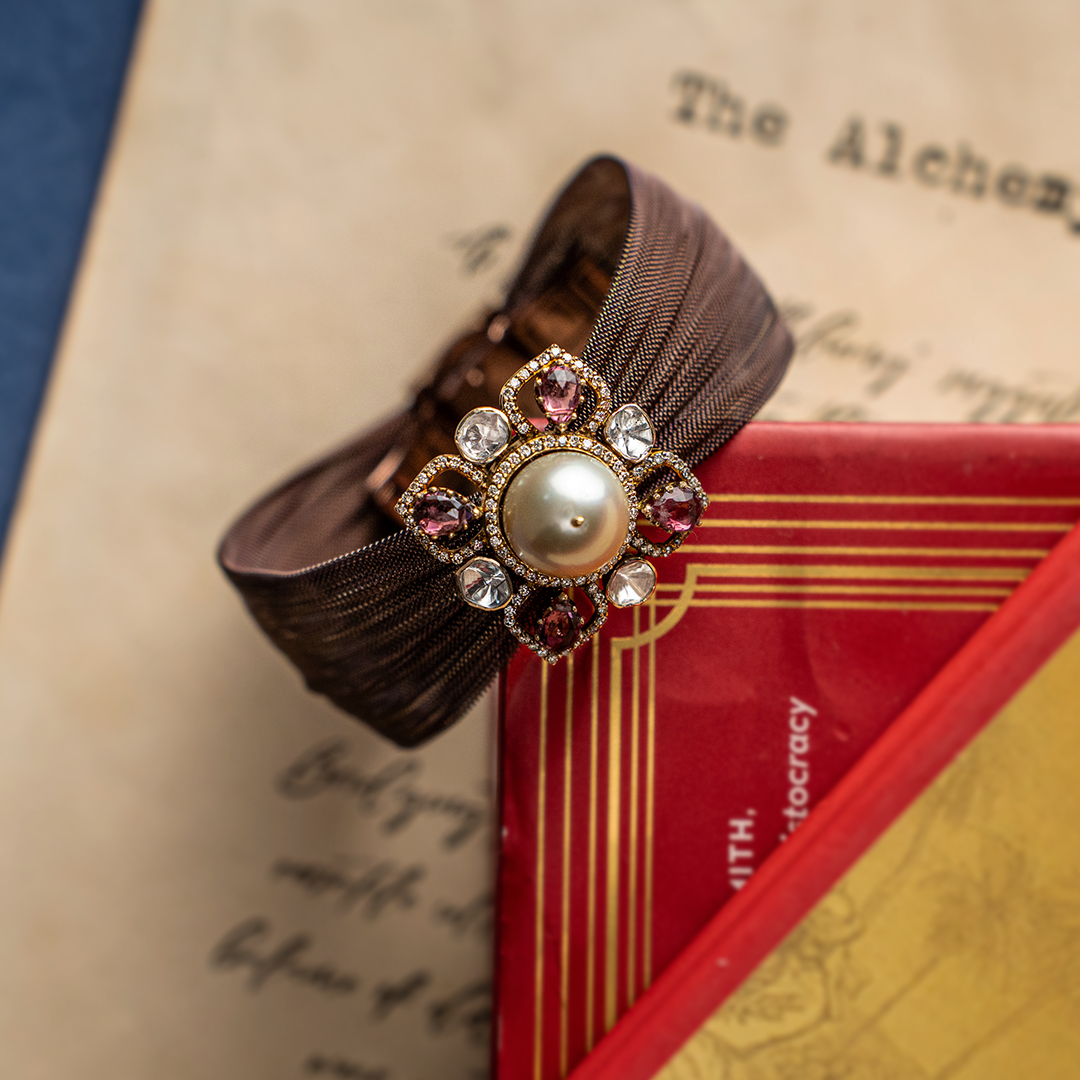 Crest Pearl Polki Cuff