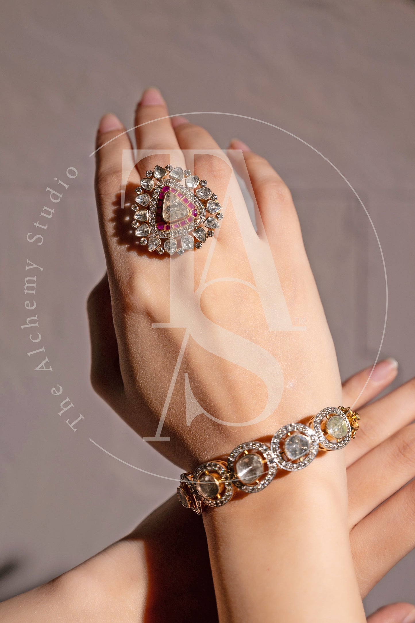 Bayle Sqaure Uncut Diamond Bangle