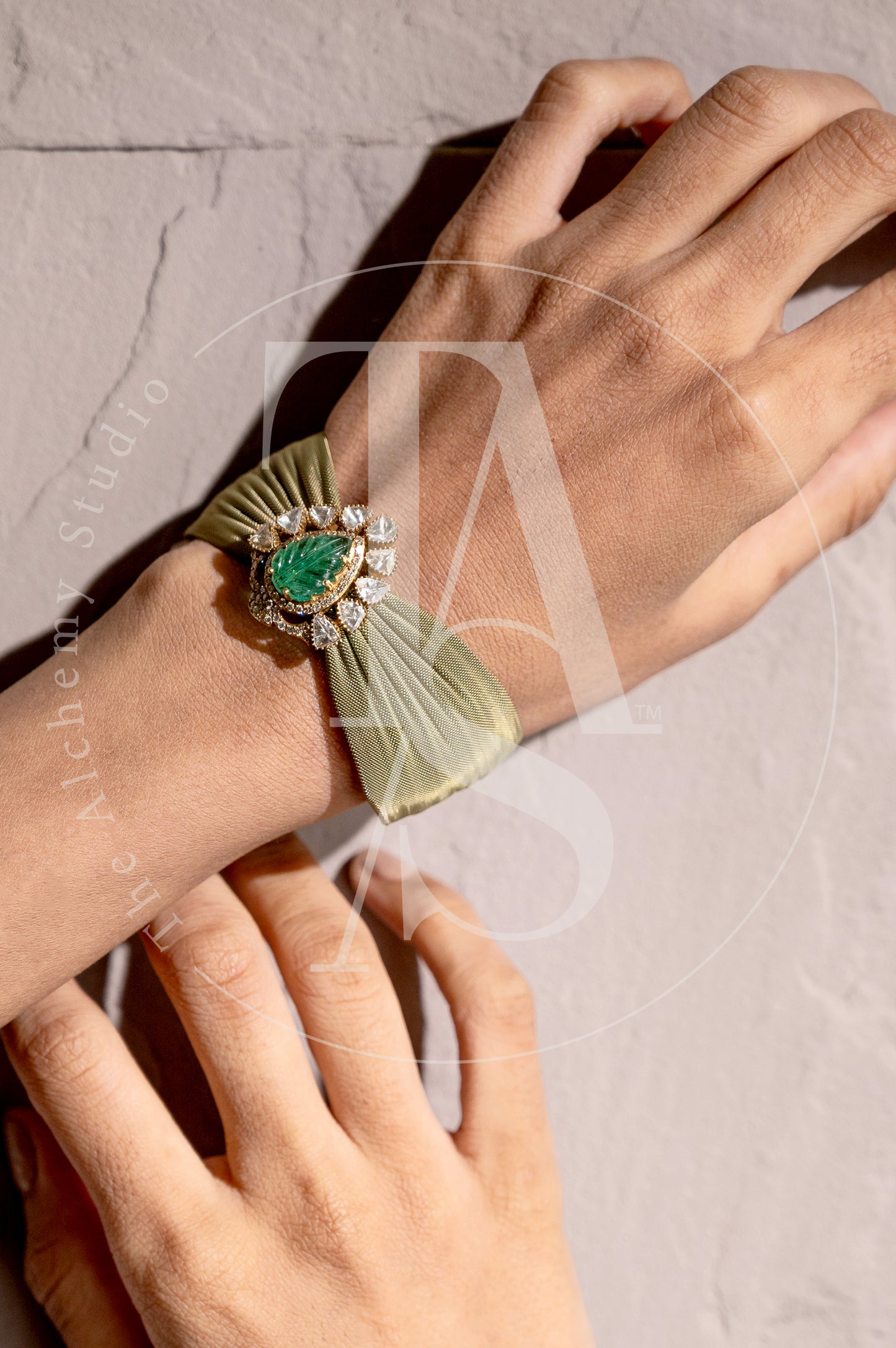 Crest Emerald and Uncut Diamond Cuff
