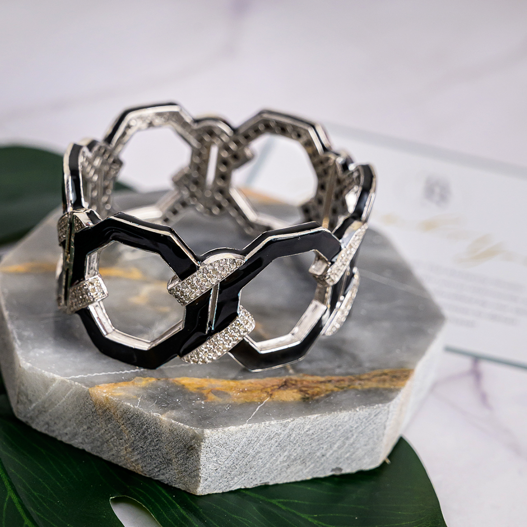 Amor Black Onyx Diamond Cuff