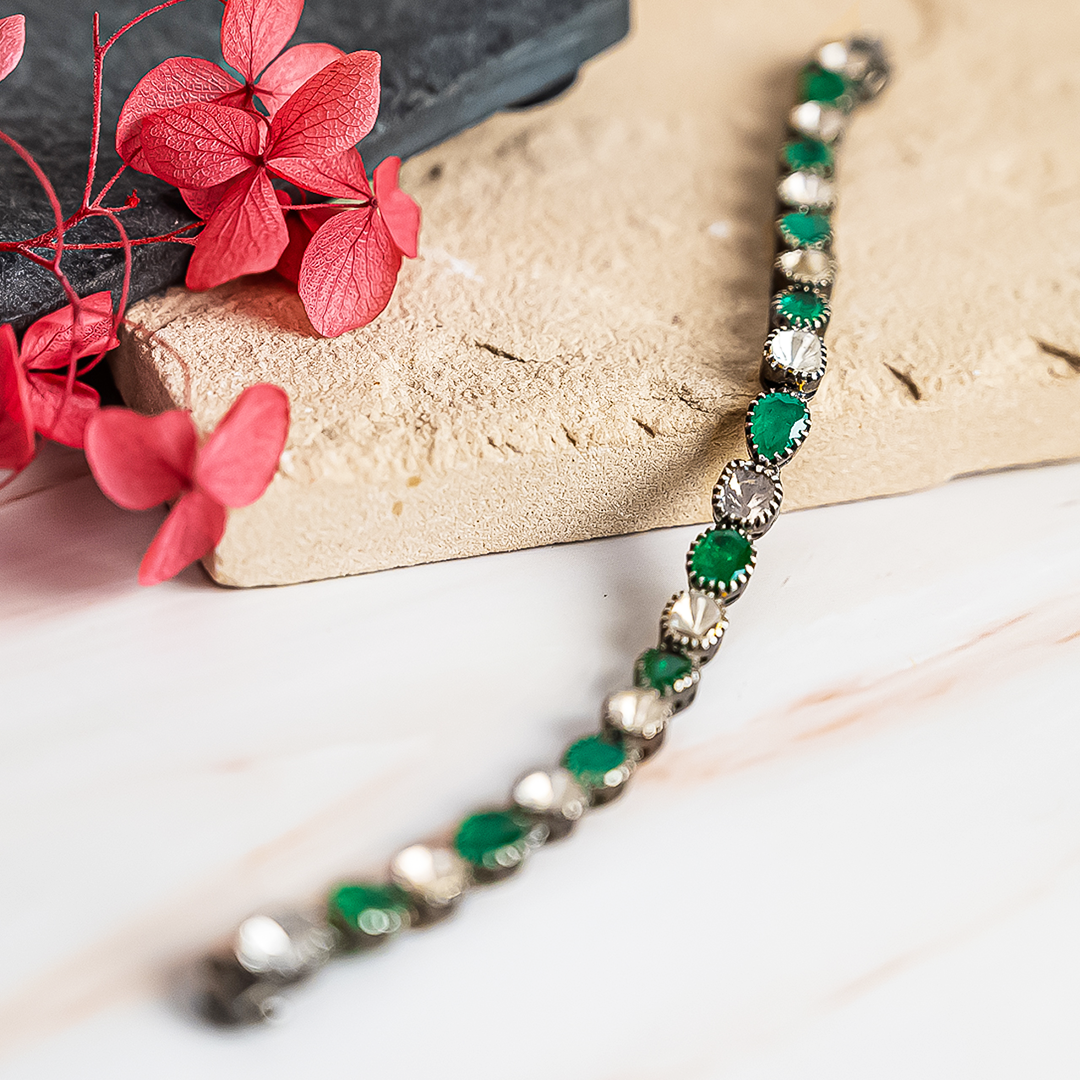 Swanlake Polki Emerald Bracelet