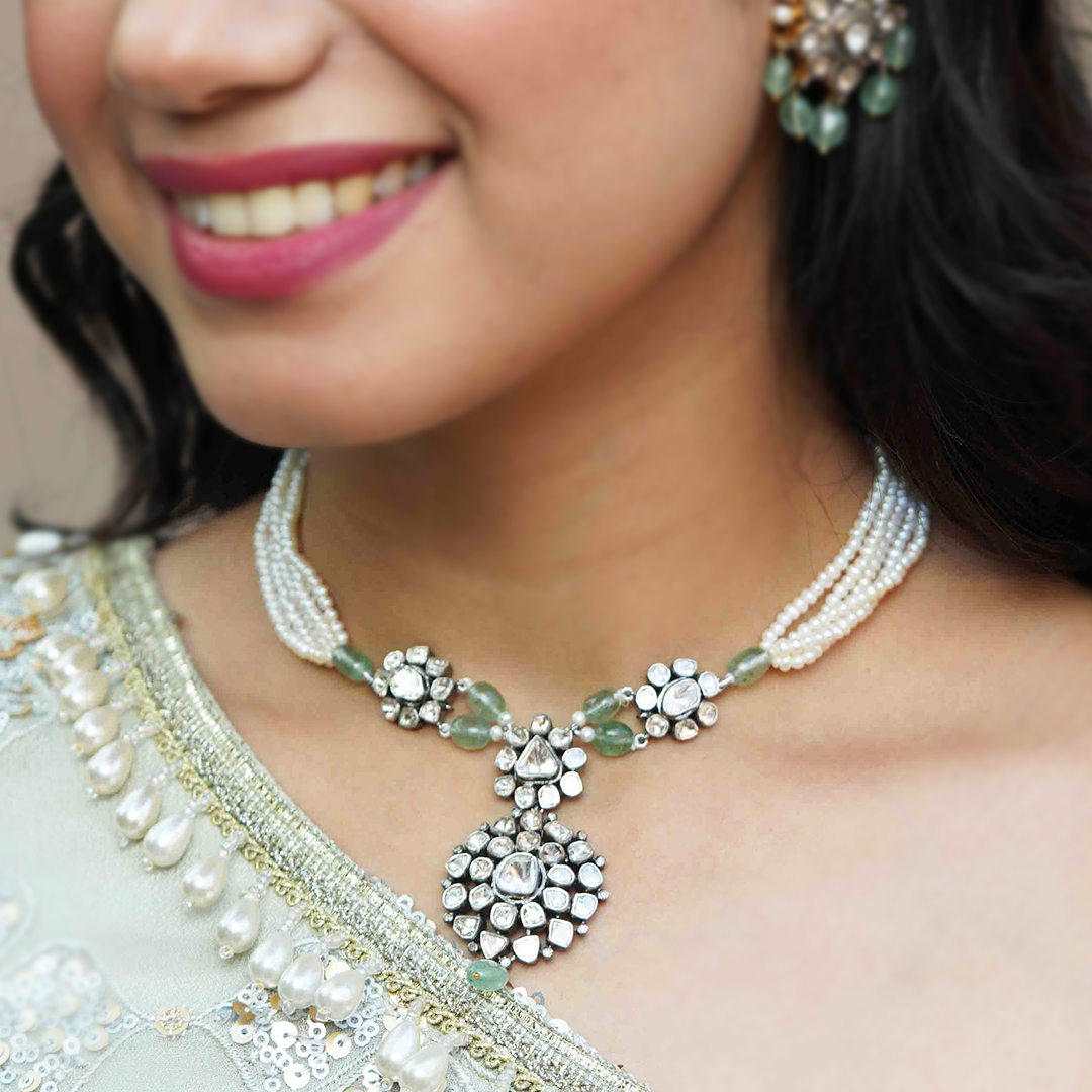 Floral Flow Polki emerald Necklace
