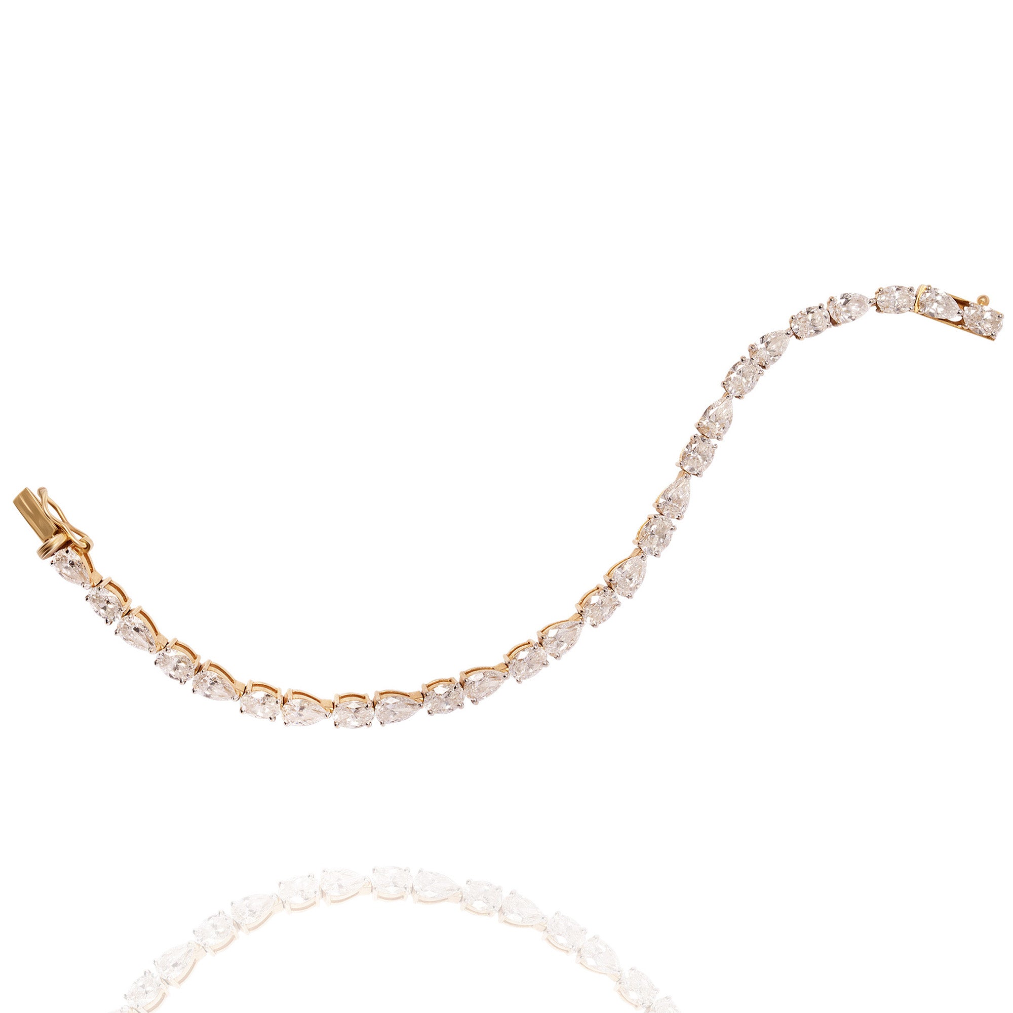 Louisa 30 cent oval and Drop Lab Diamond Bracelet
