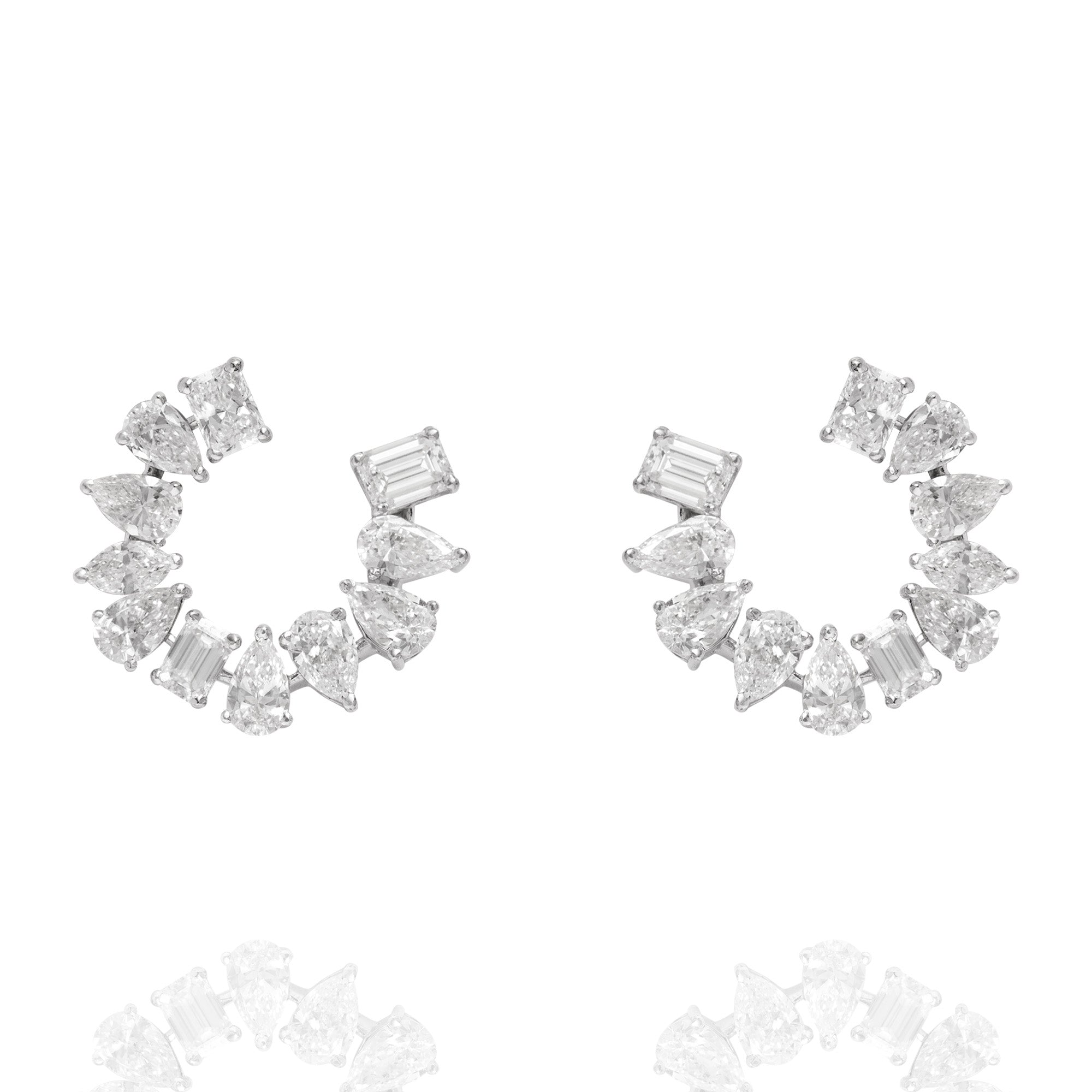 Elizabeth Lab Diamond Hoops