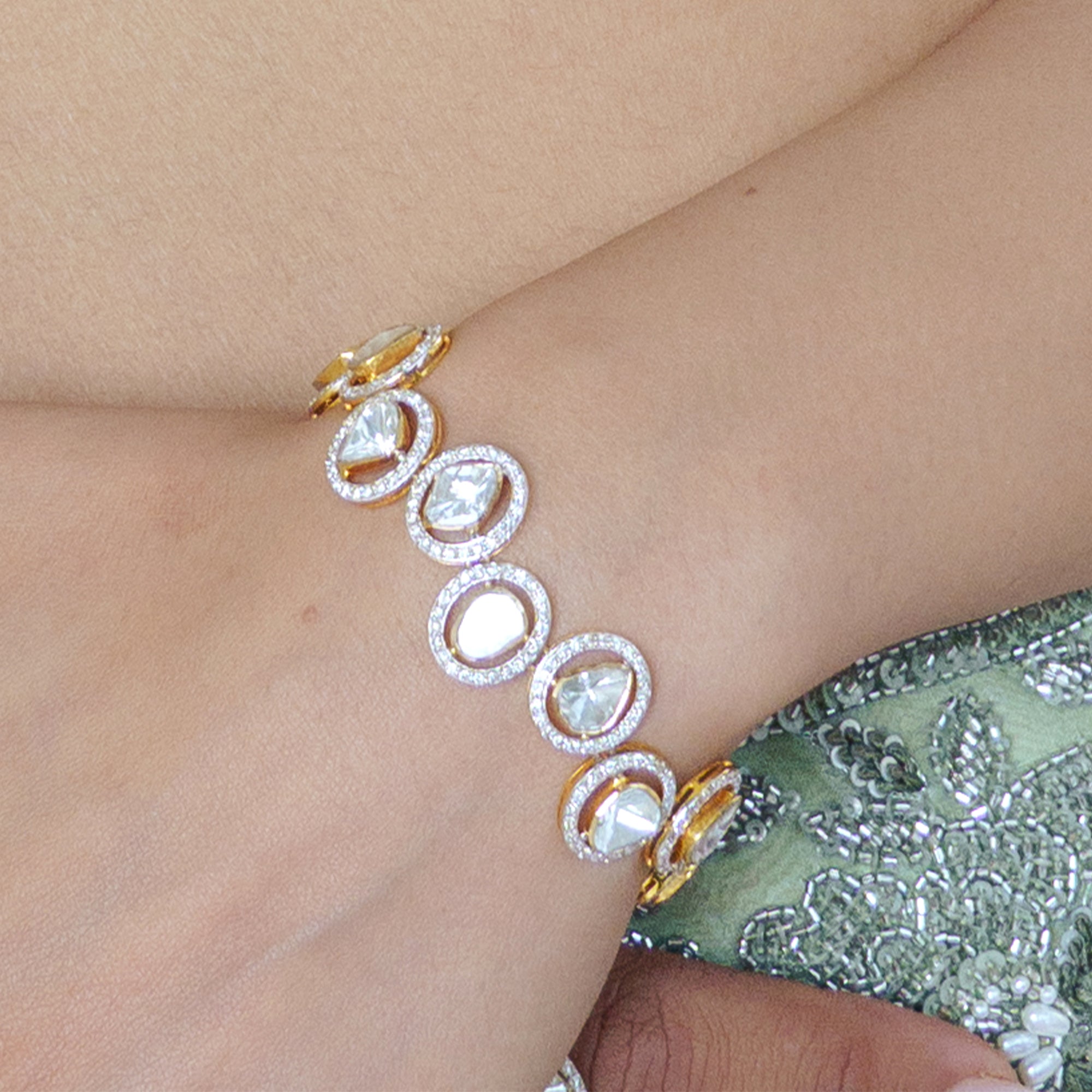 Rajasi Polki Bracelet 18kt Gold, cts Polki Diamonds