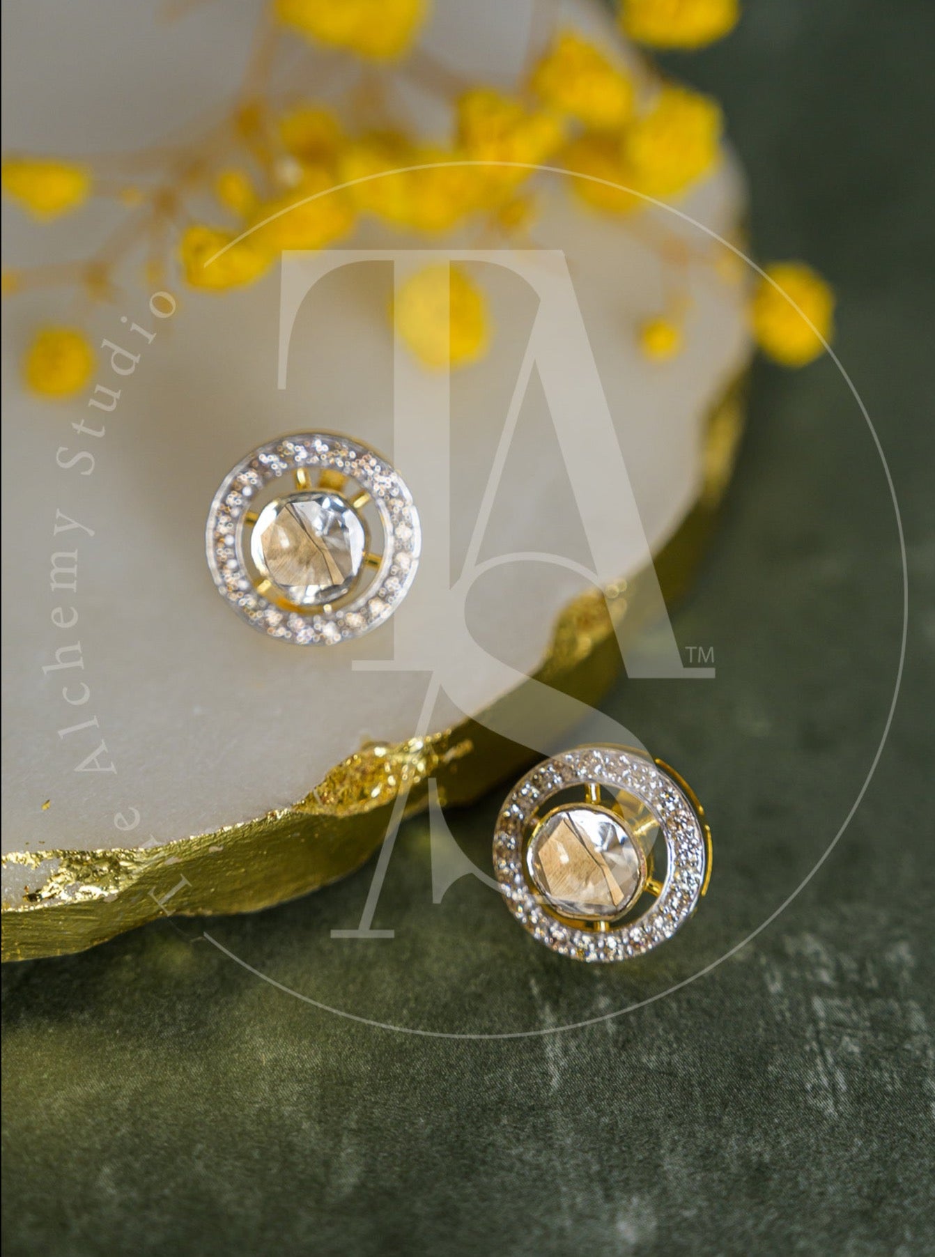 18kt Gold Round Uncut Diamond Studs