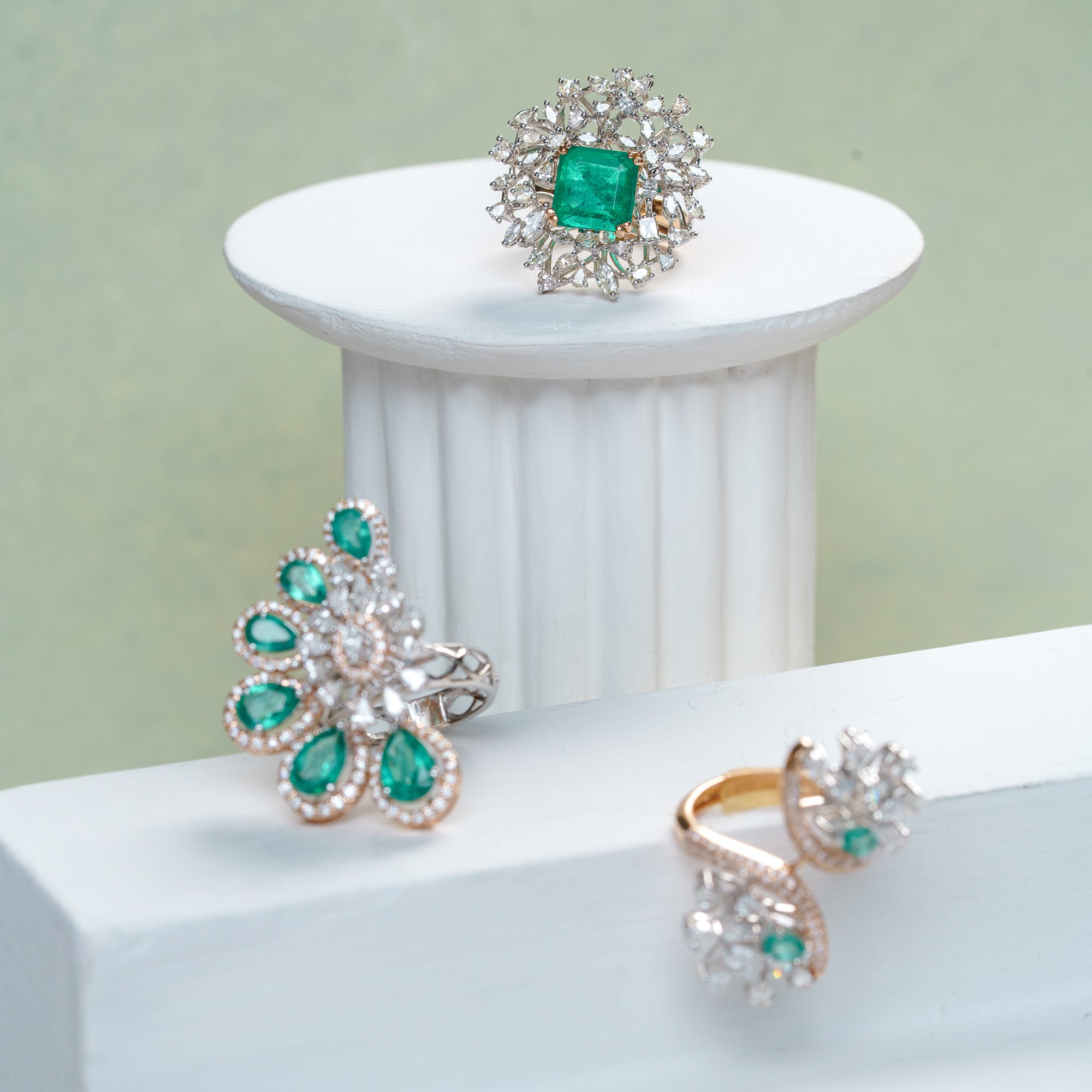 Honor diamond emerald Ring