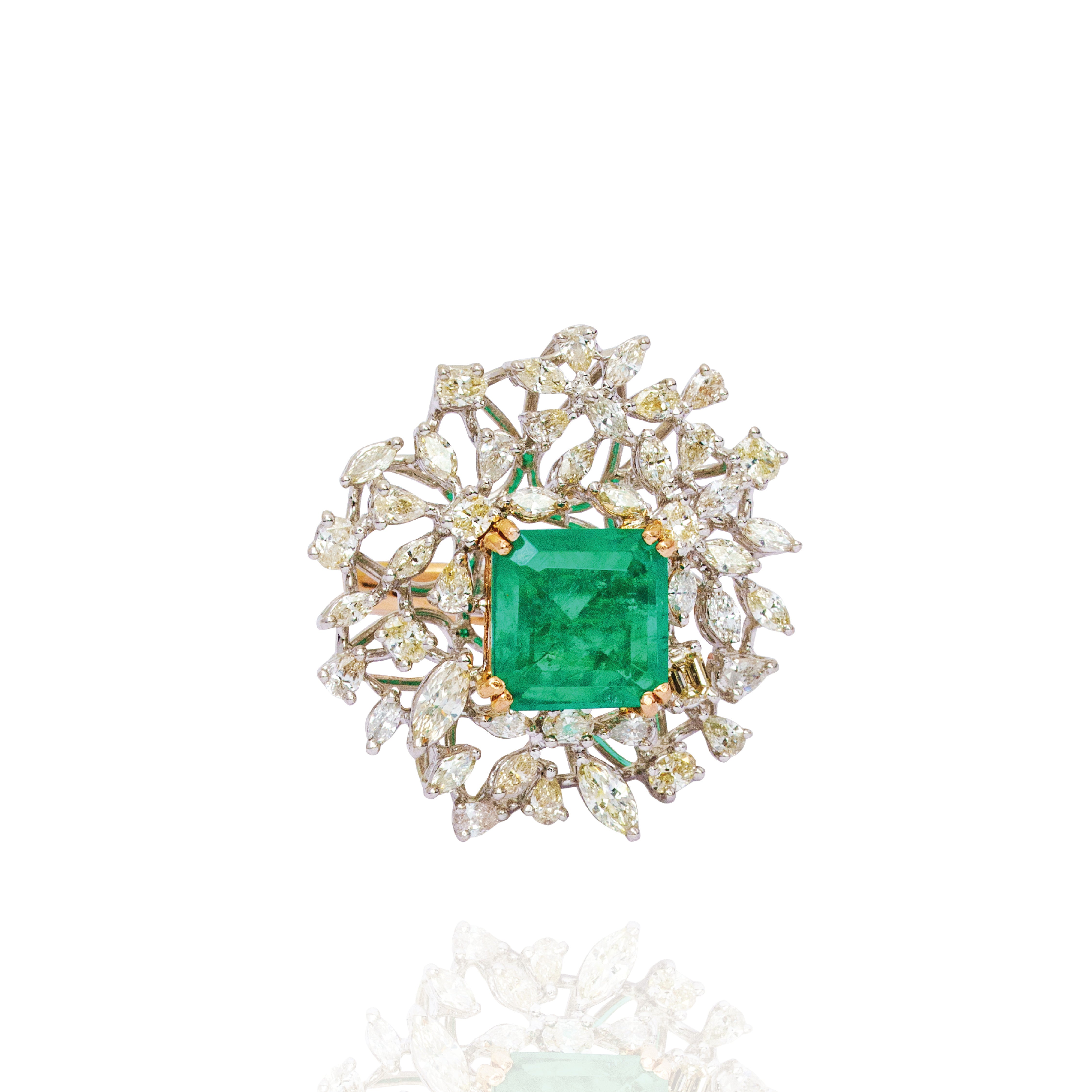 Honor diamond emerald Ring