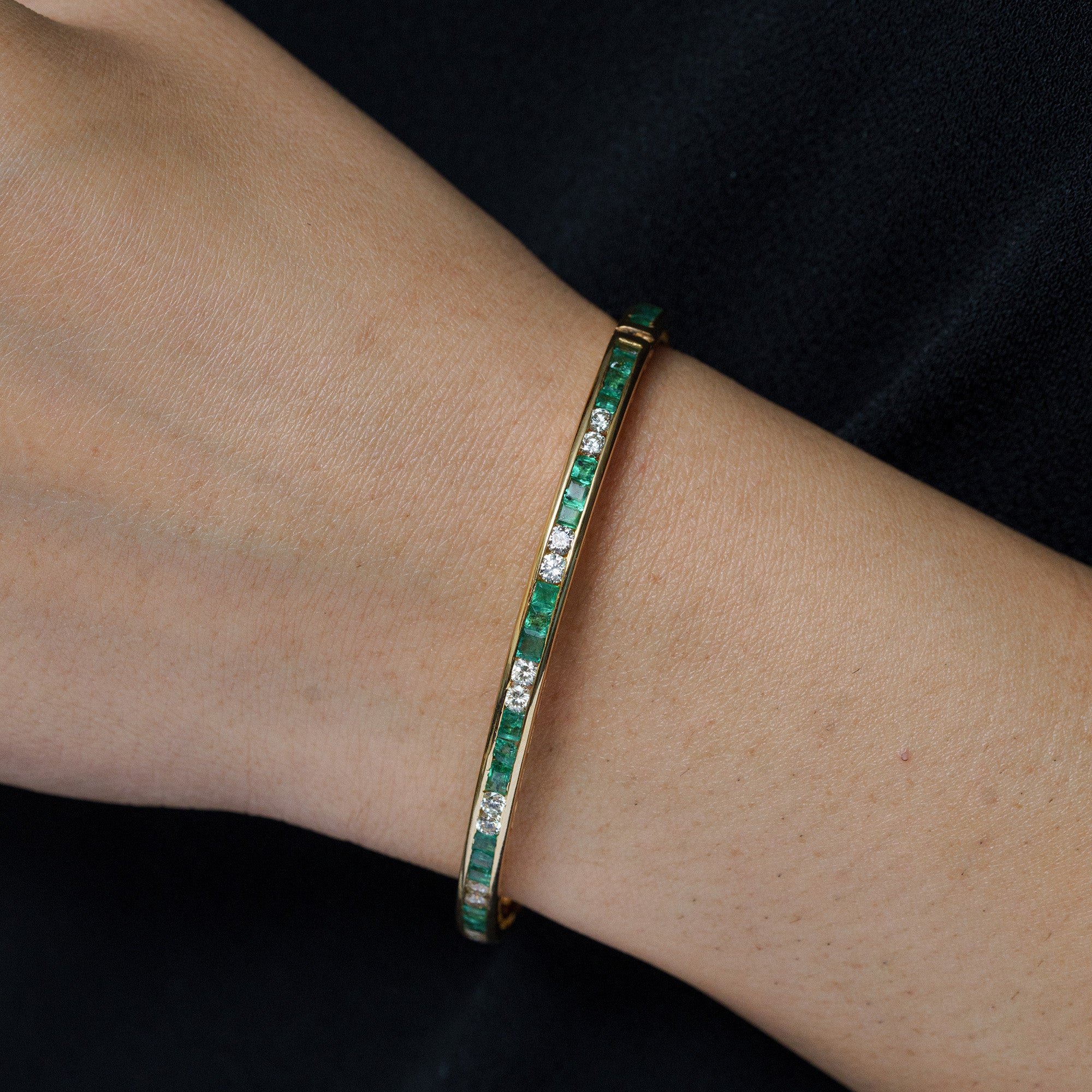 Zavya Diamond Emerald Bracelet