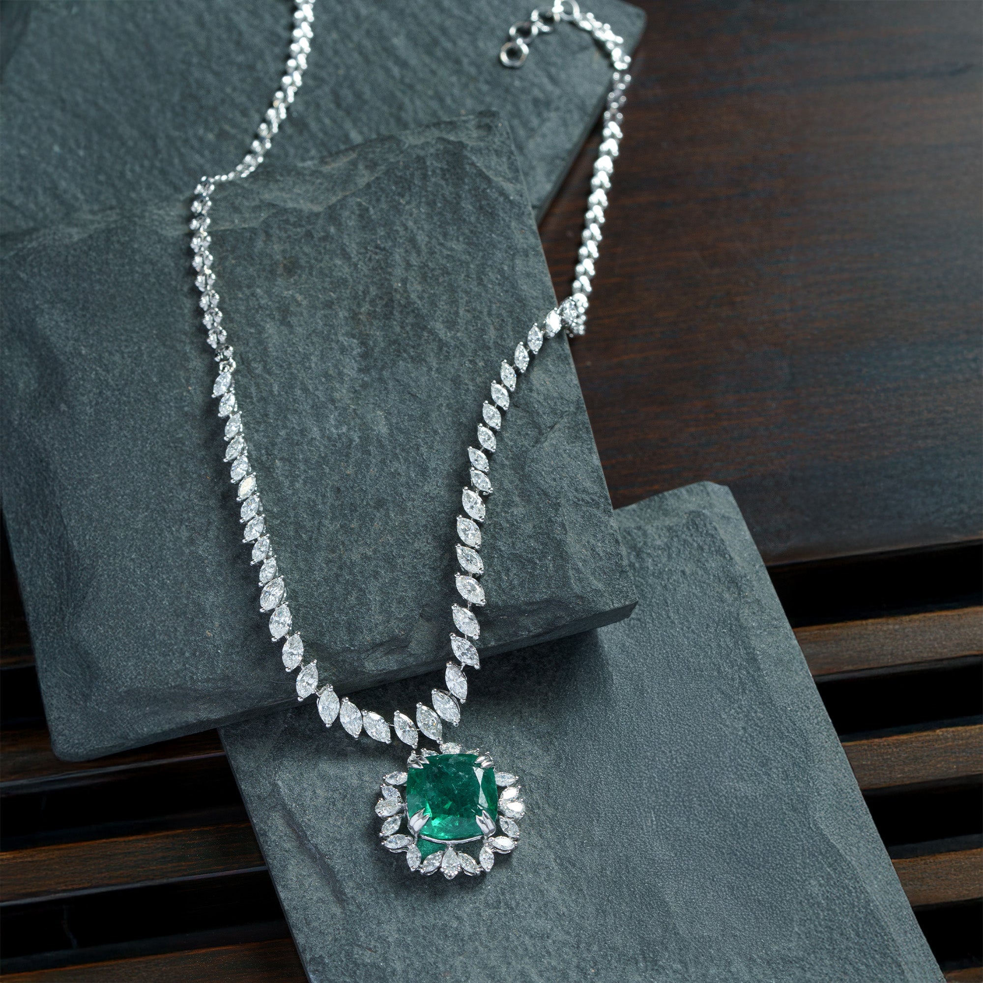 Fianna Diamond Emerald Necklace