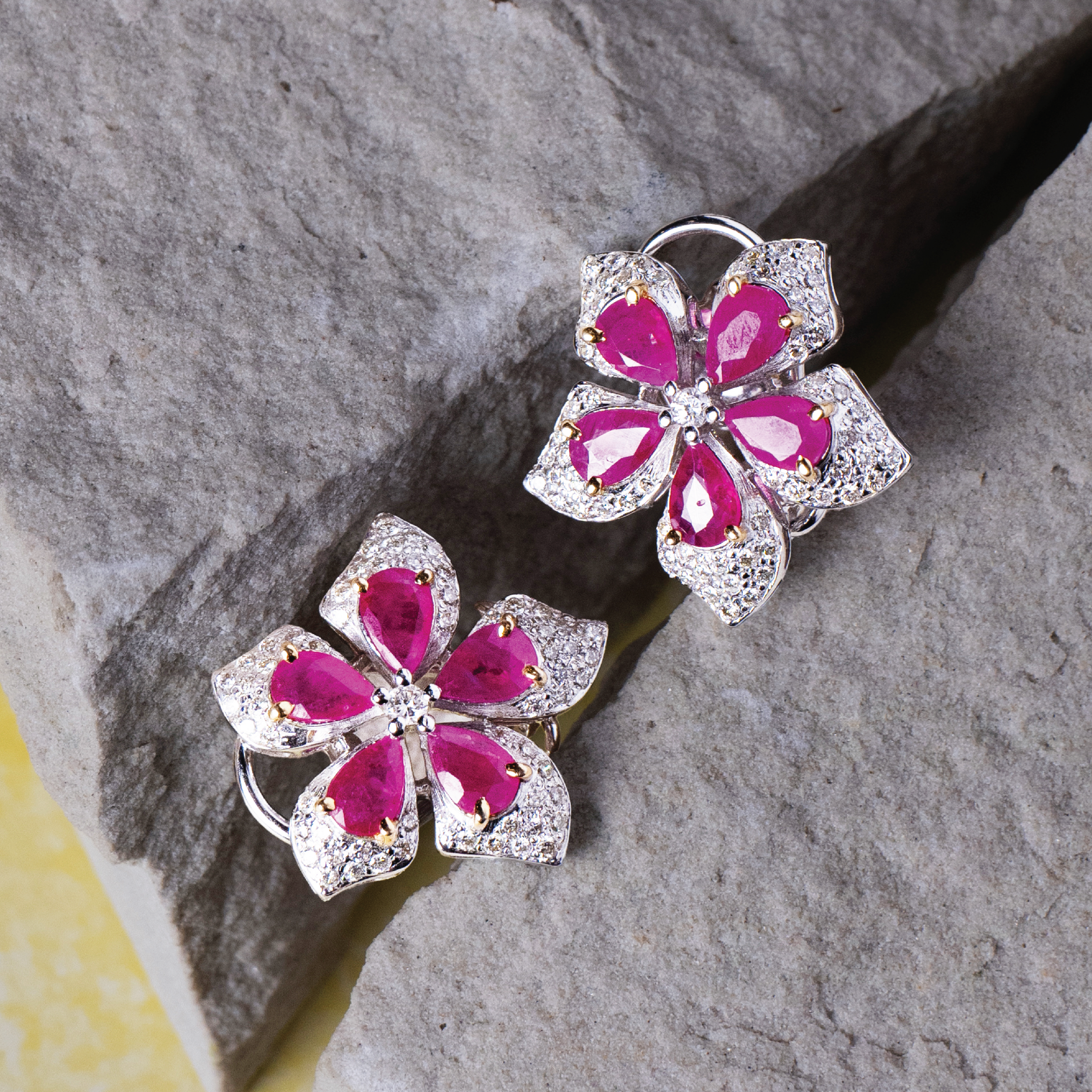 Rosea Studs