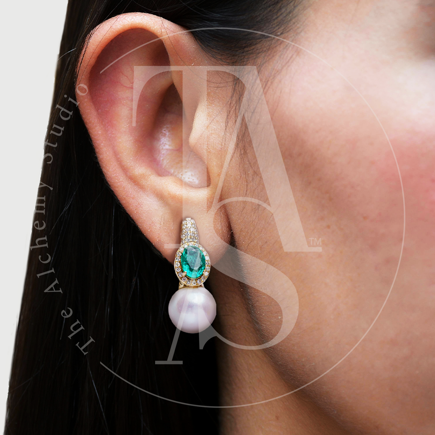 Nova Semplice Emerald and Pearl Earrings