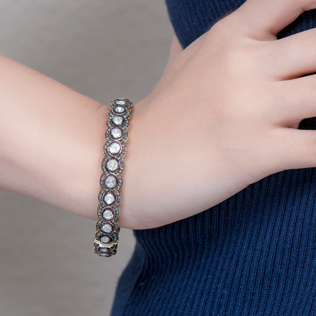 Scalloped Polki Bangle