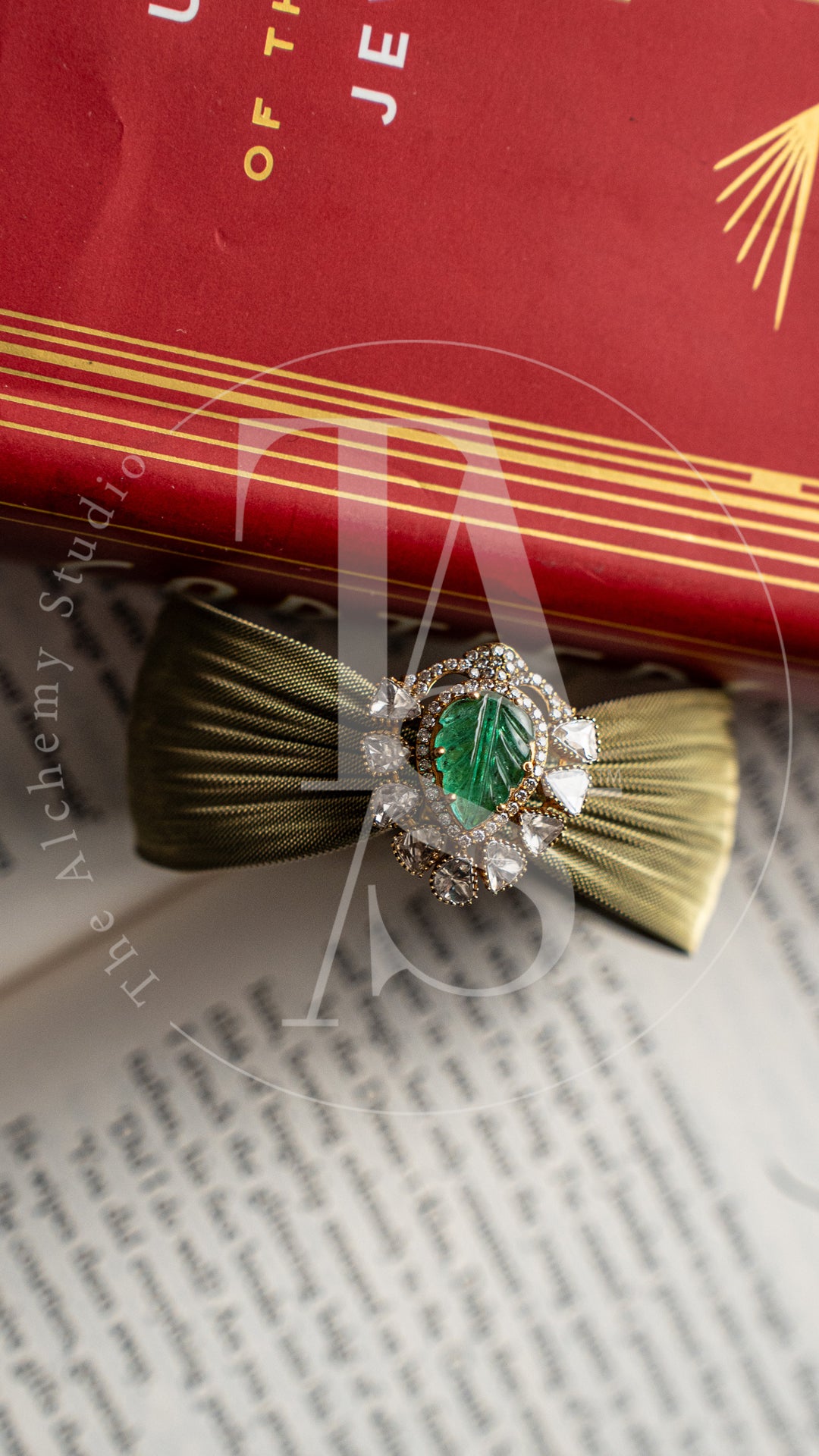 Crest Emerald and Uncut Diamond Cuff