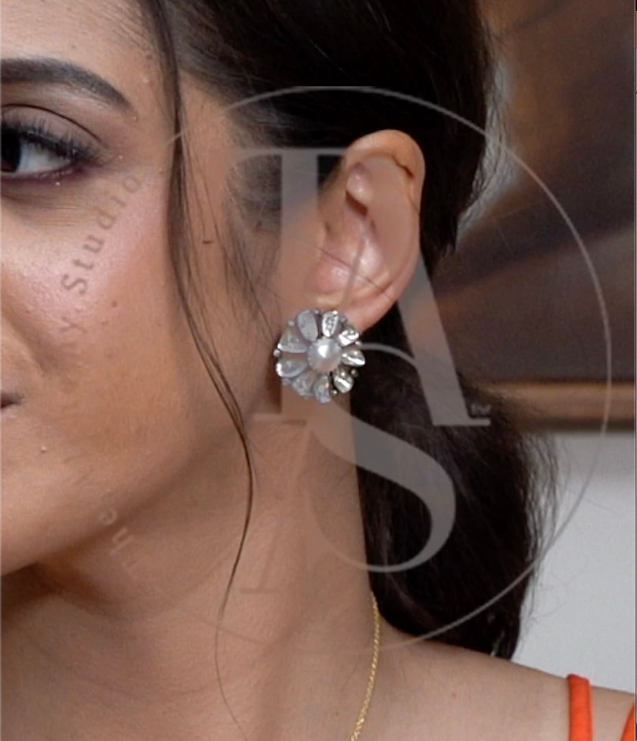 Amaraa Pearl and Uncut Diamond Earrings